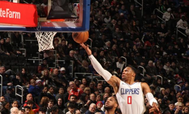 开云体育-25000分！韦少哈登连线梦回青春 快艇四巨头真无解